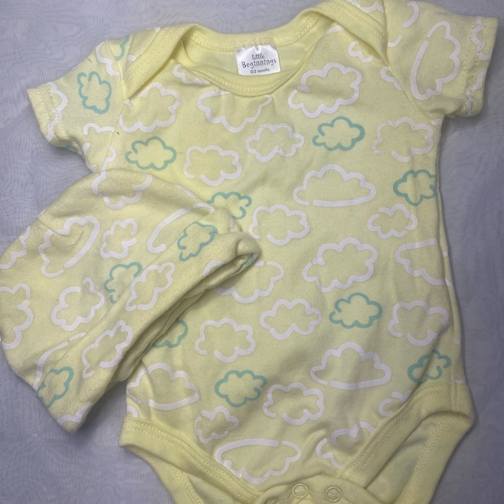 Yellow cloud matching set with Shirt and Hat